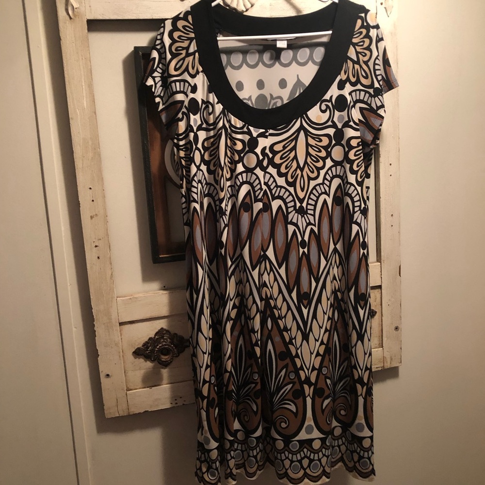 Dress Barn, Dress